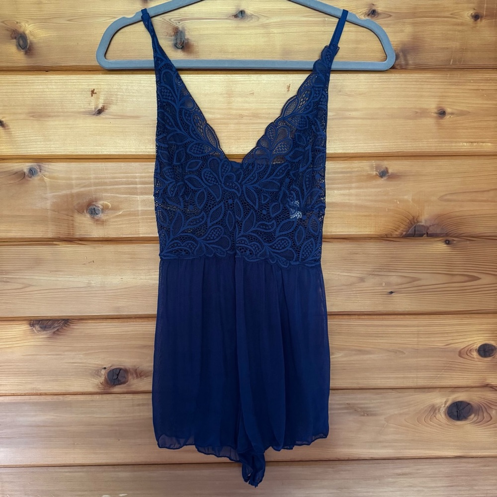 Navy blue lace and netted babydoll negligee in size XXL
